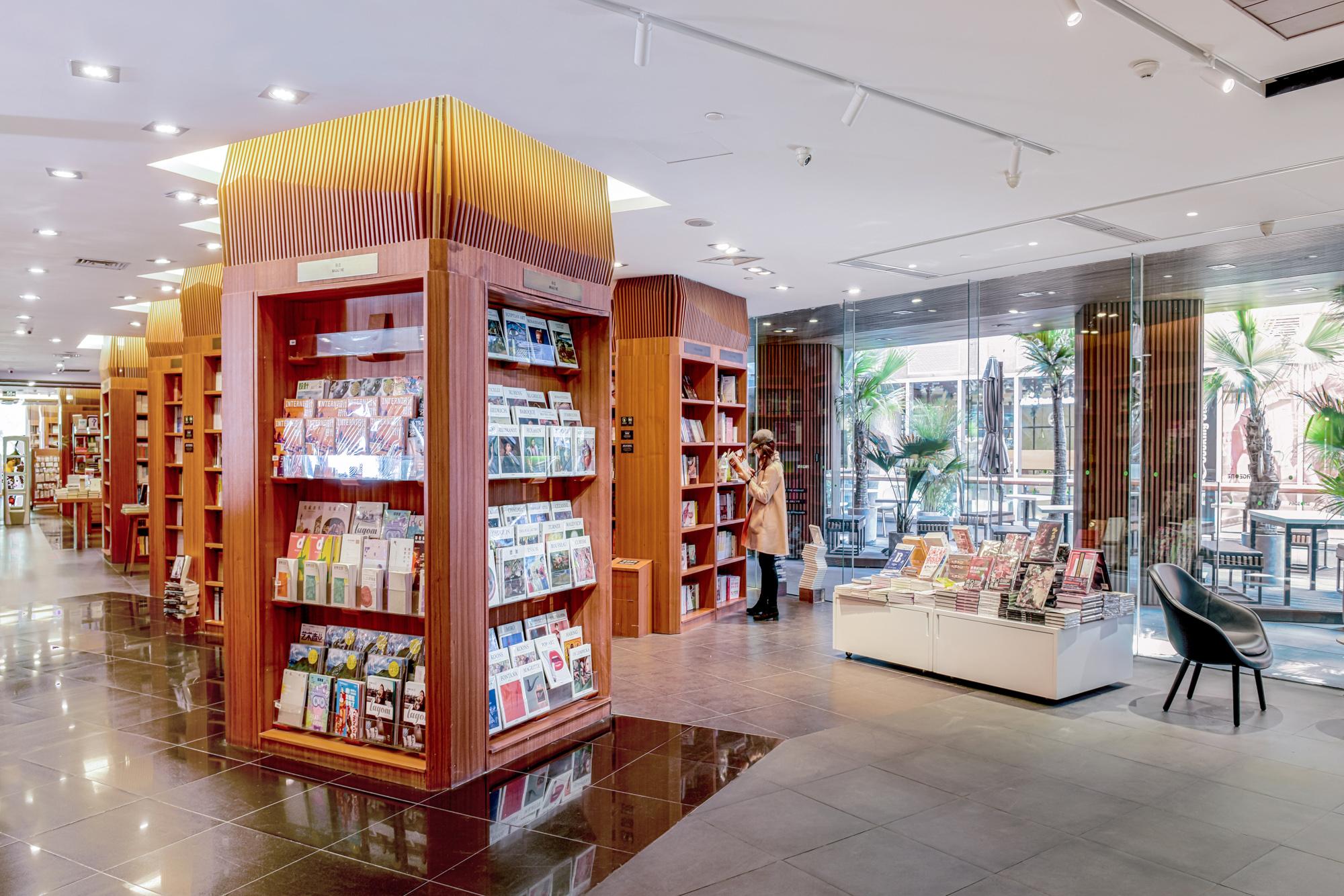 pageone-bookstore-sanlitun-beijing-09