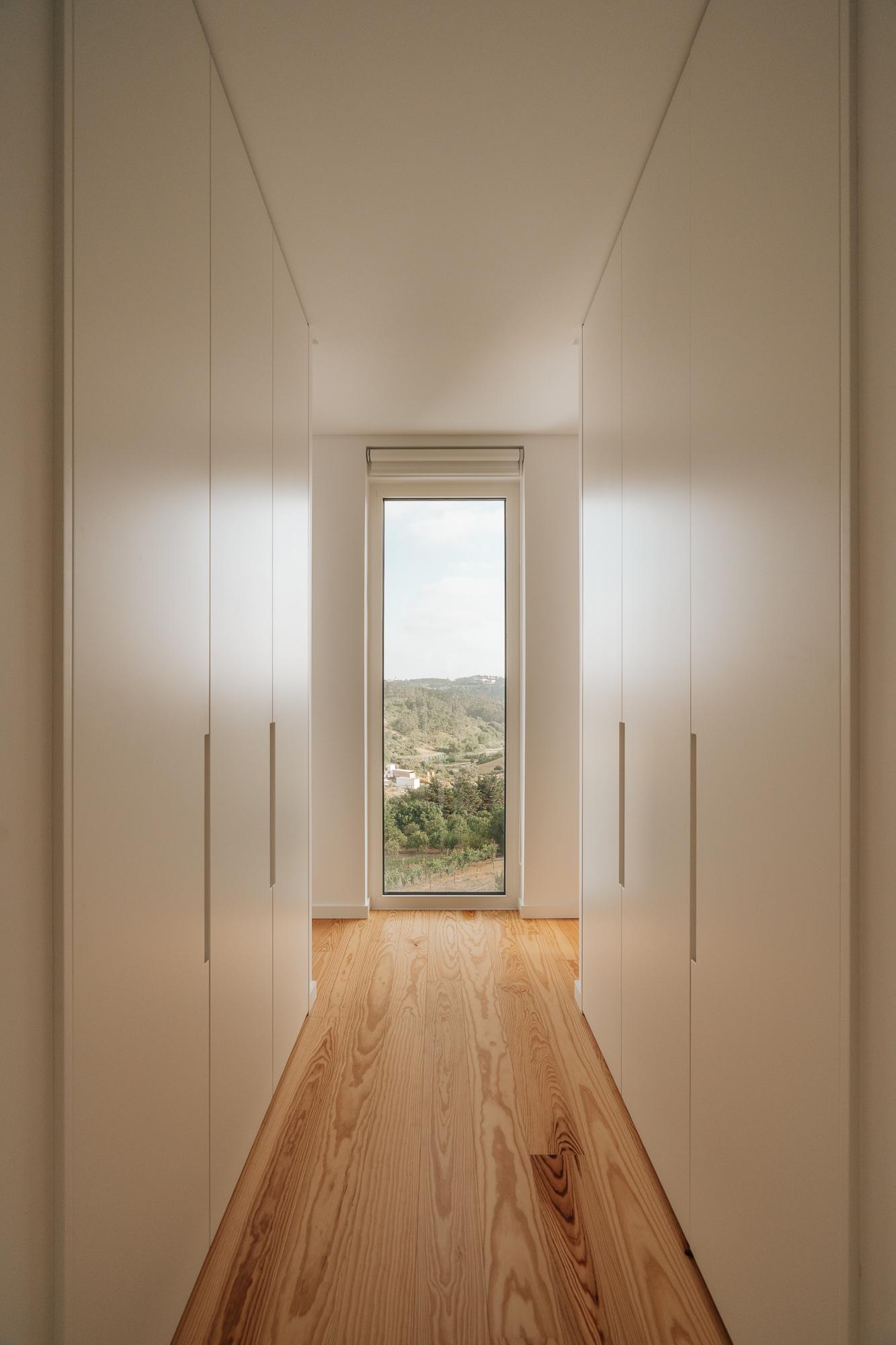 casa-pucarica-interior-corridor